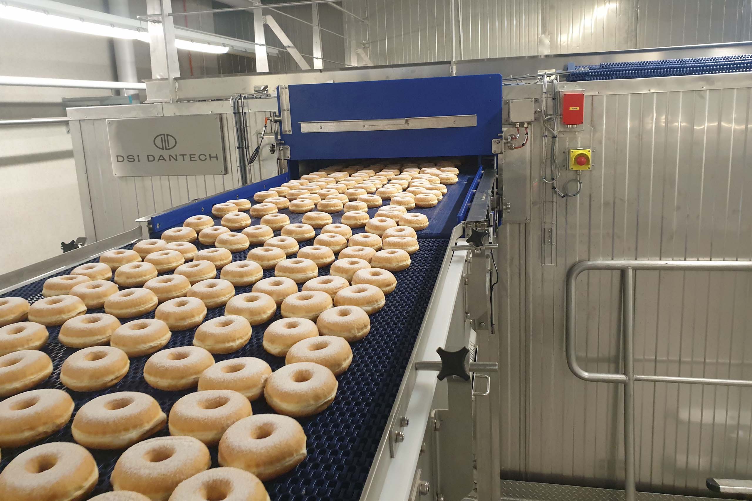 Einfrieren von Donuts in Gefrierschrank von DSI Dantech